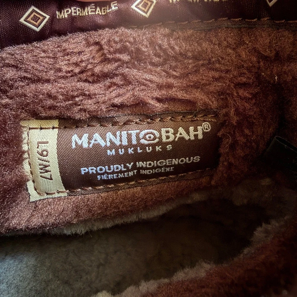 Manitobah Mukluks Waterproof Leather Boot Ladies 9 Men 7 Brown Braided Winter